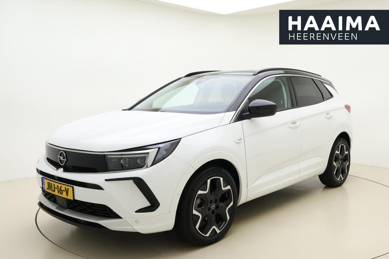Opel Grandland 1.2 Turbo 130pk Automaat Ultimate | Navigatie | Elektrische Achterklep | Stoel- en stuurverwarming | Climate control | Cruise control | Zwart dak | Alcantara bekleding