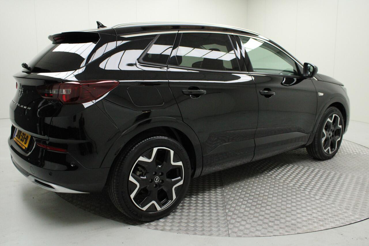 Opel Grandland 1.6 Turbo Plug-In Hybrid Ultimate | automaat | Trekhaak Afneembaar | climate | blind spot | electr. achterklep | pdc v/a+ camera | alcantara | camera 360° | bluetooth | stoel-stuurverwarming