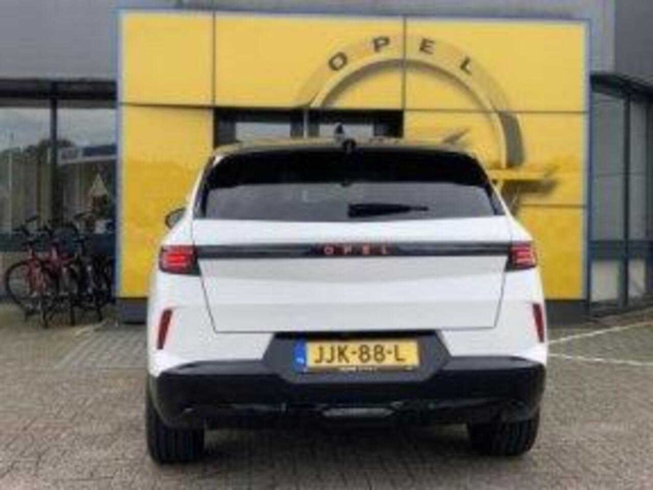 Opel Grandland 1.6 Turbo 195pk Plug-in-Hybrid Automaat GS | Panoramadak | 20" Lichtmetalen velgen | Trekhaak | Headup display | Navigatie | Adapt. Cruise control | LED Matrix verlichting