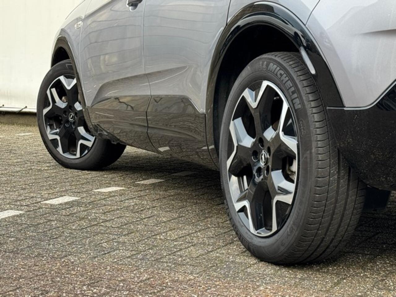 Opel Grandland 1.2 Turbo Ultimate met Leer, Navi/Camera, LED, AGR, Elek.Klep