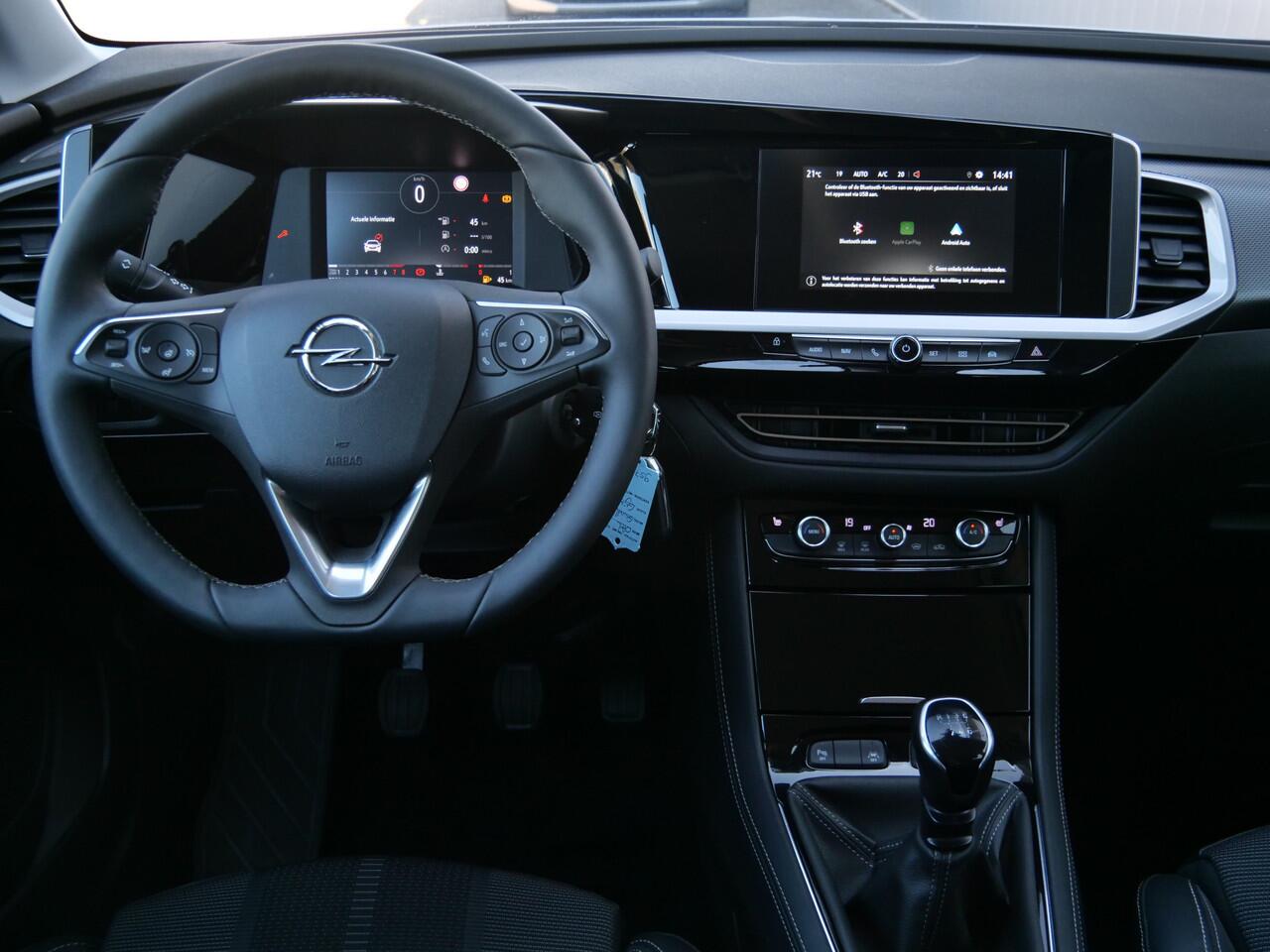 Opel Grandland 1.2 Turbo 130pk Elegance Apple Carplay / Winterpakket / Cruise Control