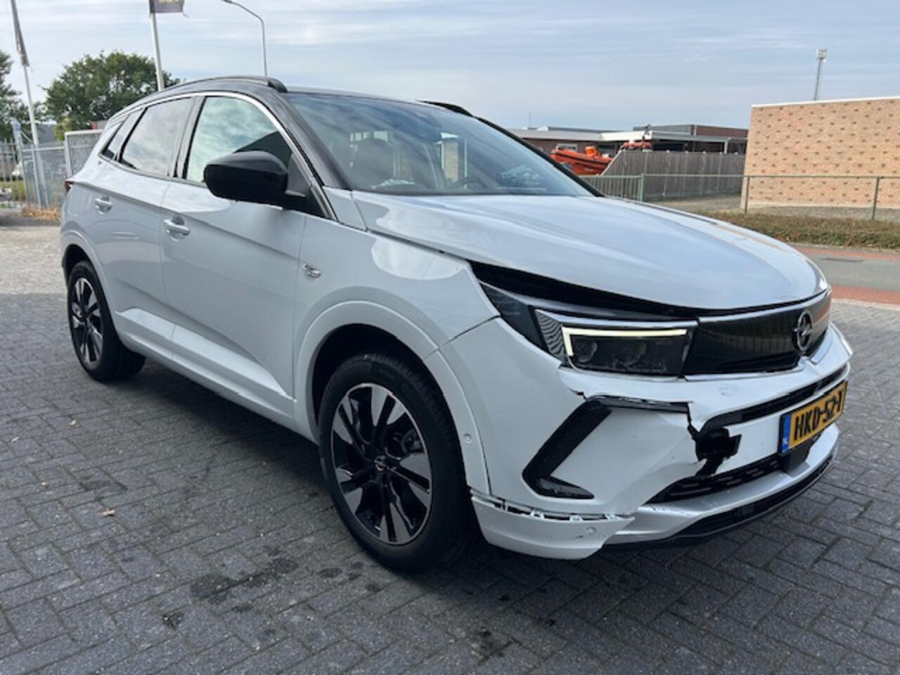 Opel Grandland 1.2 Turbo Level 3