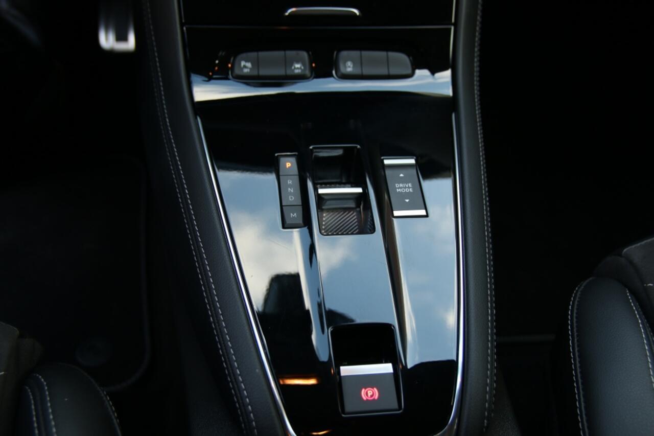 Opel Grandland 1.2 Turbo Ultimate | Apple carplay | 360 camera | Navigatie | St