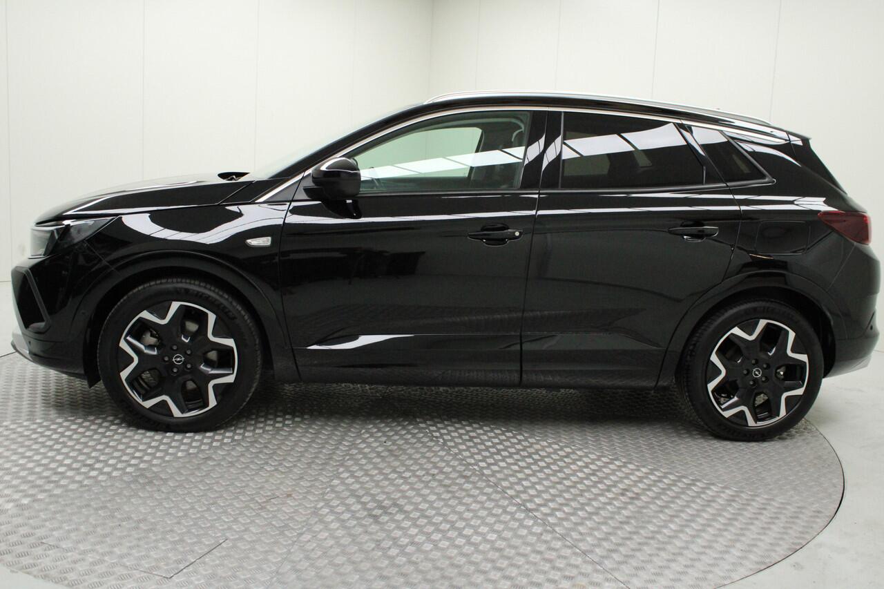 Opel Grandland 1.6 Turbo Plug-In Hybrid Ultimate | automaat | Trekhaak Afneembaar | climate | blind spot | electr. achterklep | pdc v/a+ camera | alcantara | camera 360° | bluetooth | stoel-stuurverwarming
