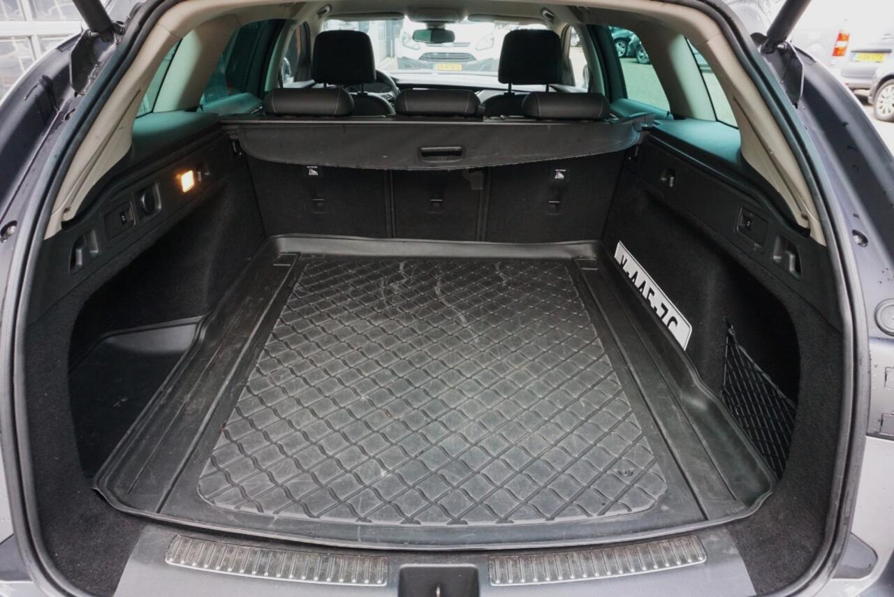 Opel INSIGNIA Sports Tourer 1.5 Turbo Business Executive