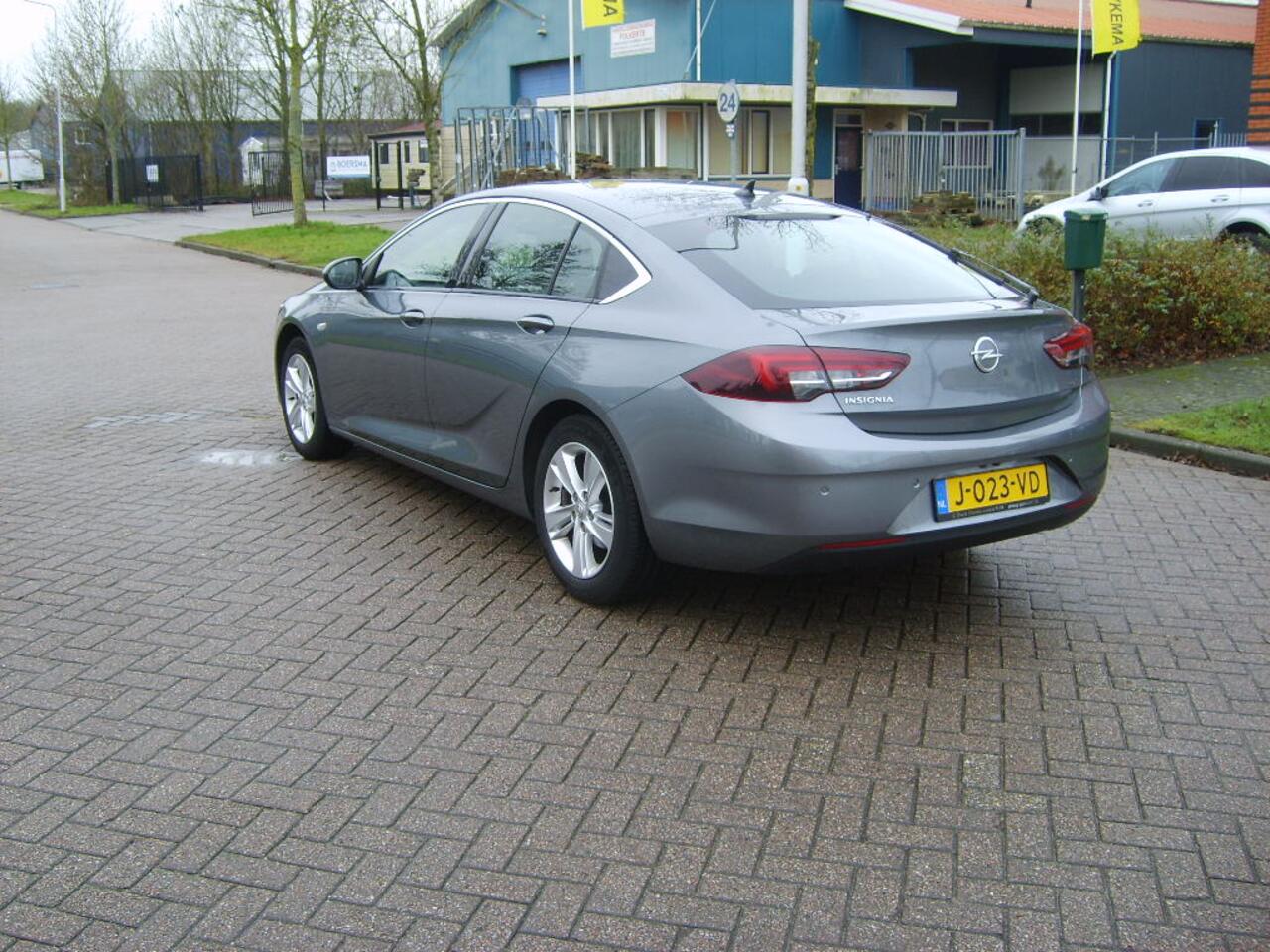 Opel INSIGNIA Grand Sport 1.5 Turbo Business Executive Schuifdak