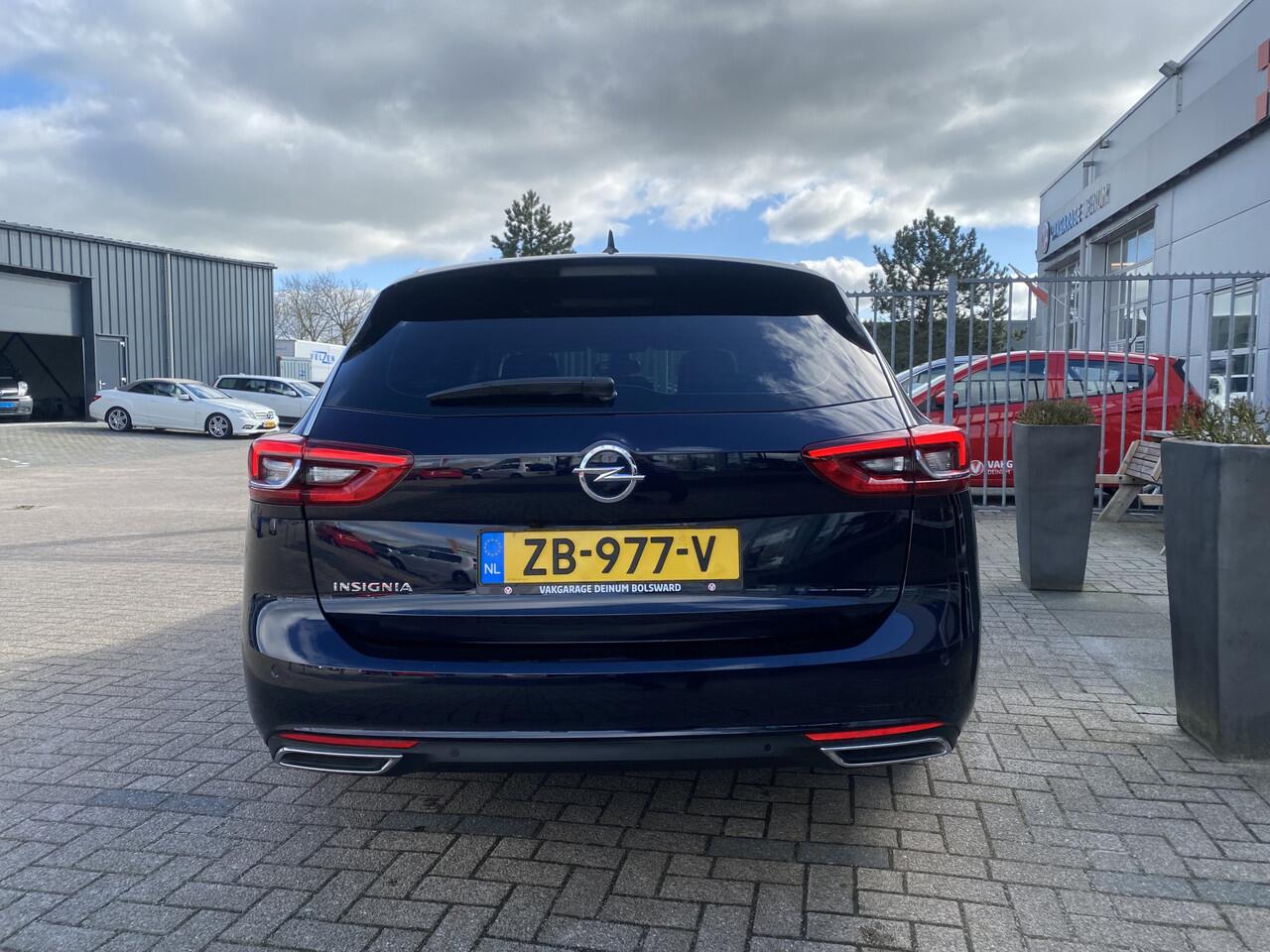 Opel INSIGNIA Sports Tourer 1.6 Turbo 200 PK Business Executive Comf.intr, Navi, Climate contr, massage/verw stoelen..