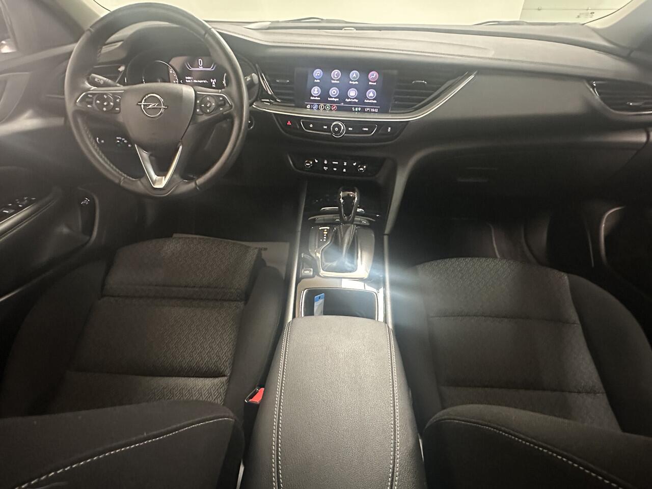 Opel INSIGNIA Sports Tourer 2.0 CDTI Business Executive CLIMA / NAVI / CRUISE / CAMERA 1e EIGENAAR