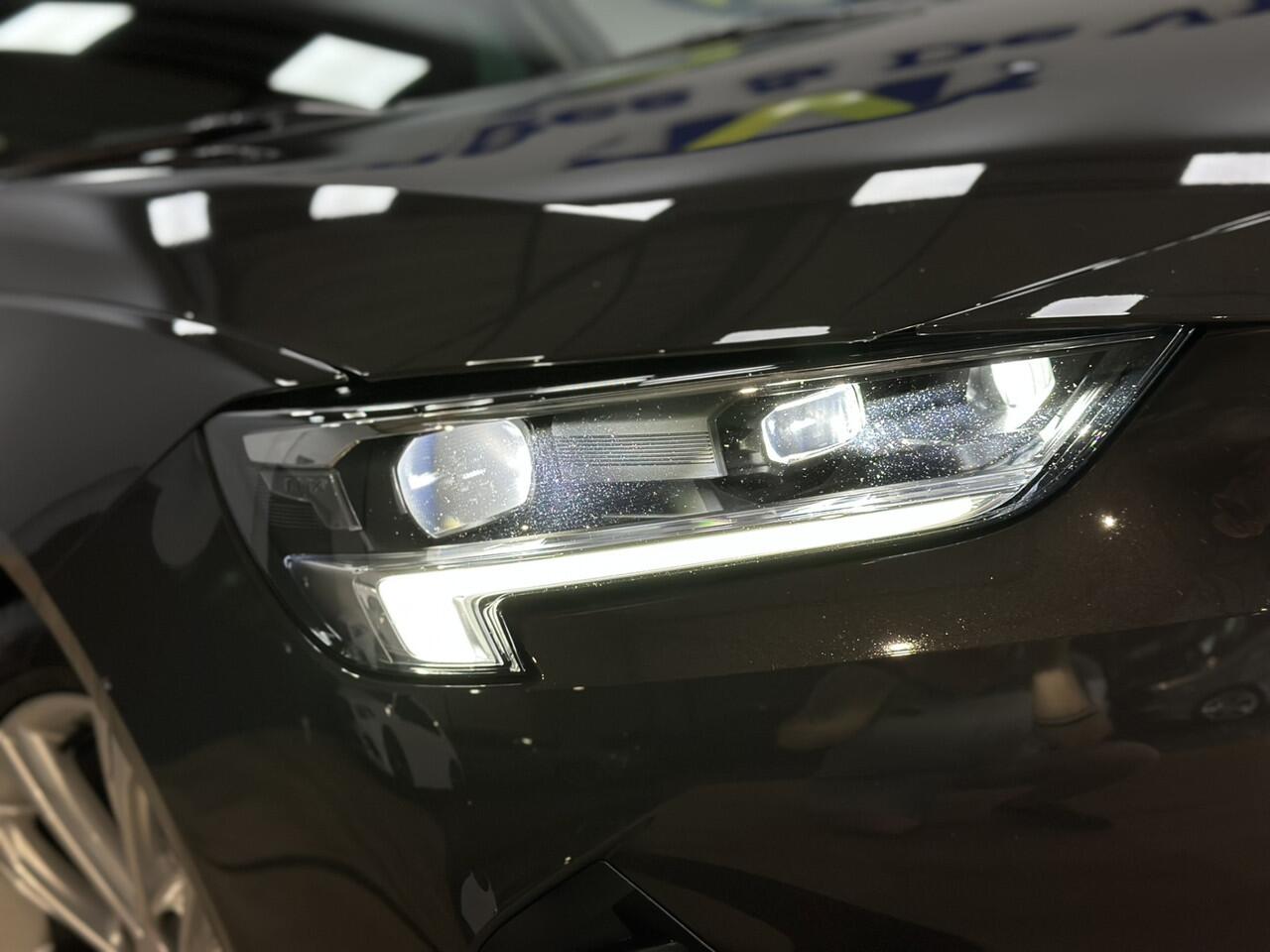 Opel INSIGNIA Grand Sport 1.5 CDTI Business Elegance Airco ECC | LED | Camera | Navigatie | Trekhaak | Cruise Control | Stuurverwarming | Apple Carplay Android Auto | Isofix | NAP |