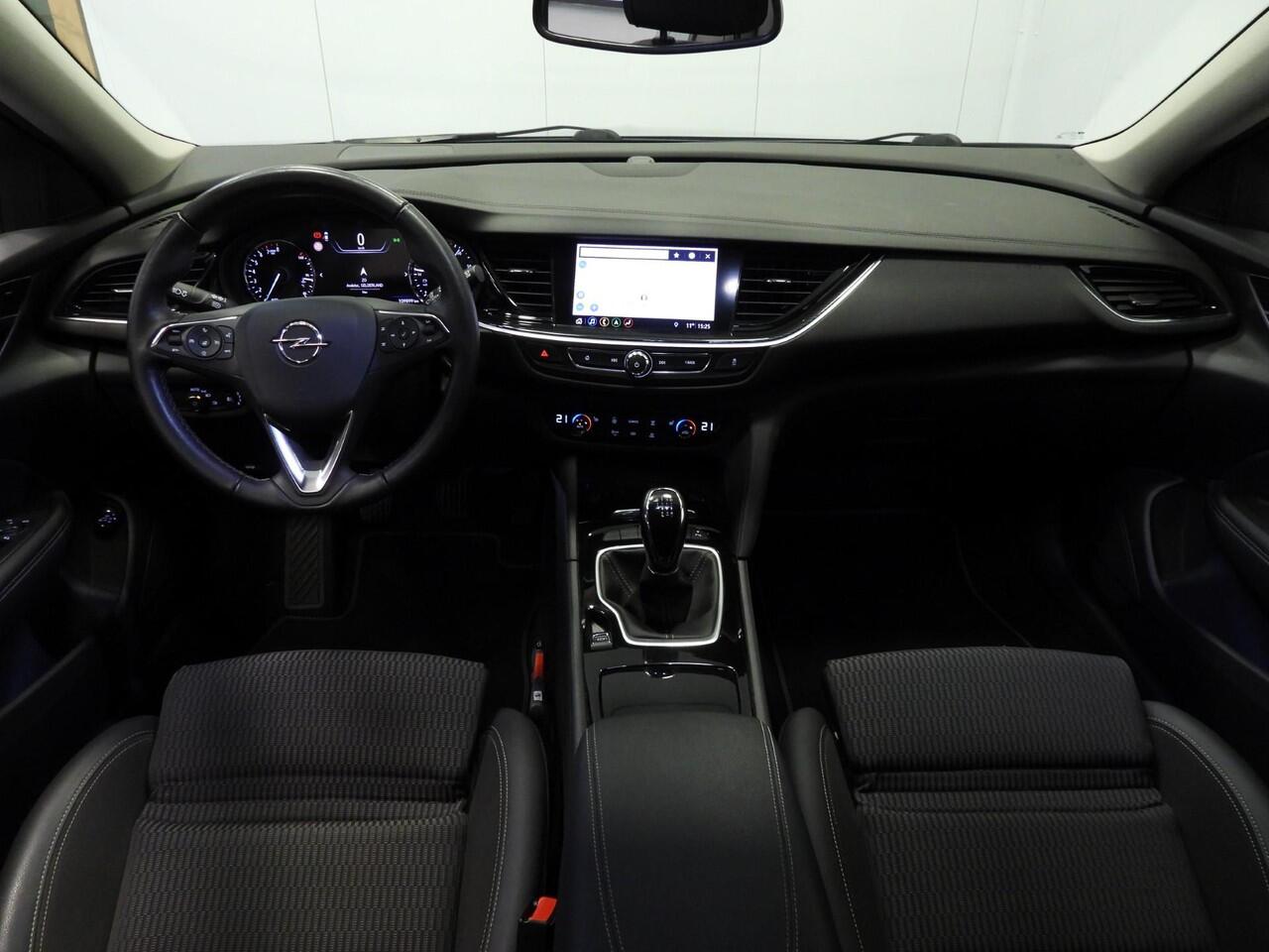 Opel INSIGNIA Sports Tourer 1.5 Turbo Business Executive NAVI/CAMERA/WINTERPACK/17"LMV!