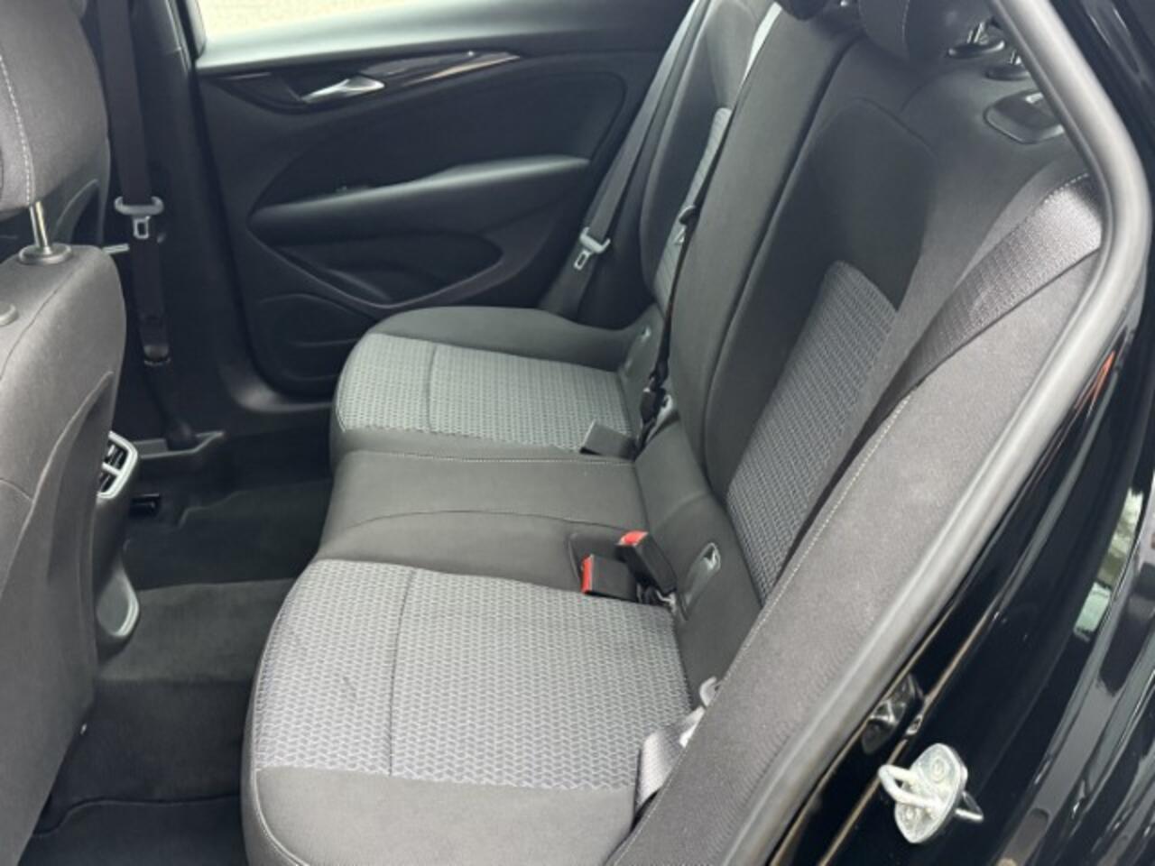 Opel INSIGNIA Sports Tourer 2.0 Turbo Business Elegance