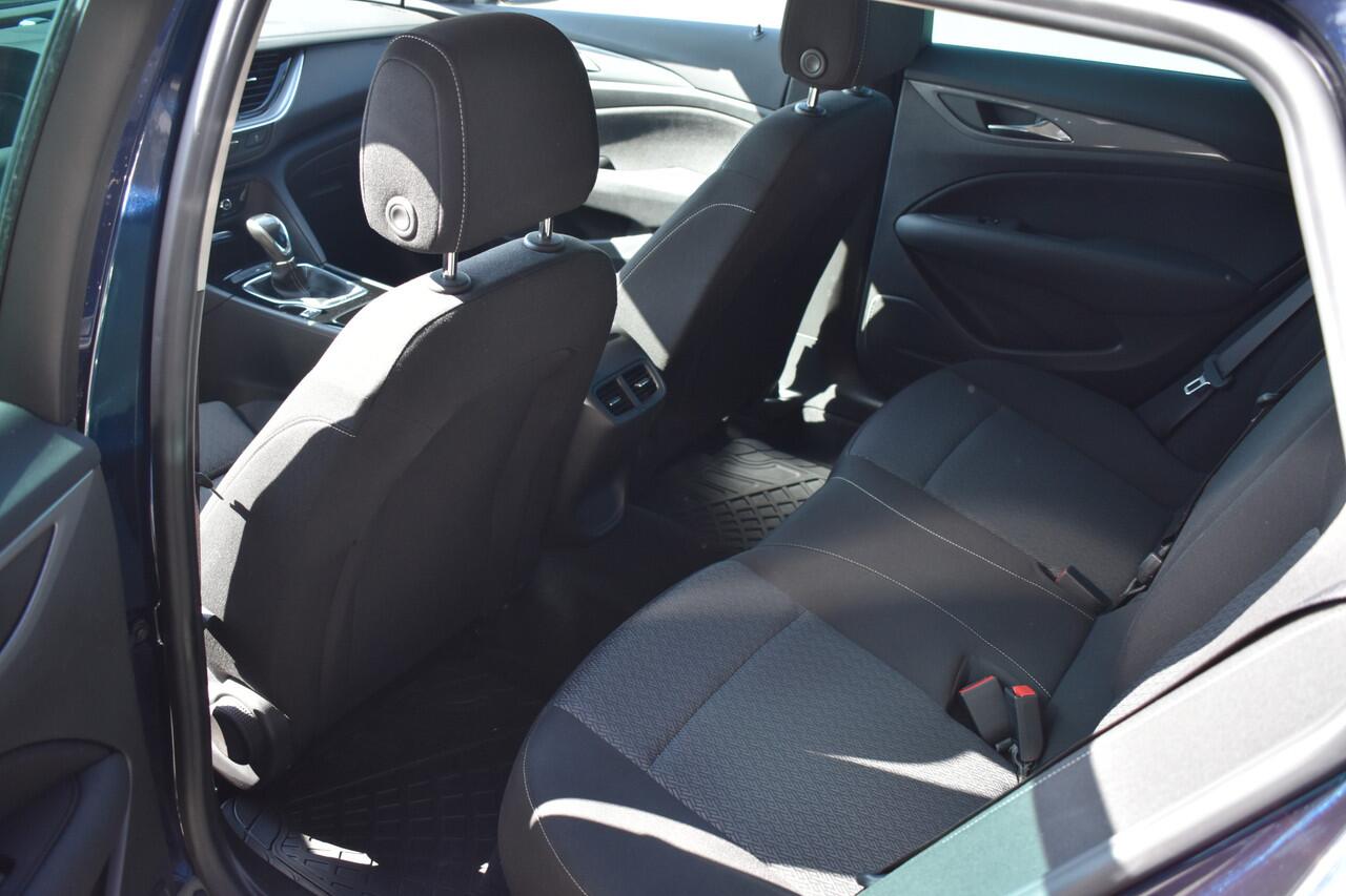 Opel INSIGNIA Sports Tourer 1.5 Turbo Business