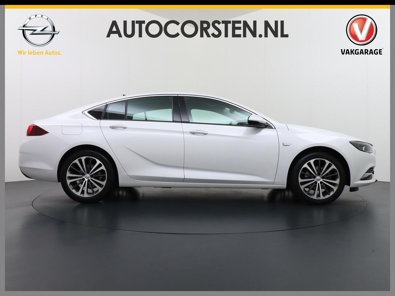 Opel INSIGNIA Grand Sport 1.5T 165PK Leder AGR-Comfort Stoelen Camera Navi Apple Carplay Android Pdc Trekhaak LED Ecc Cruise Control Business Executive Regen-Lichtsensor Sensor dodehoek Verkeersbordlezer Rijstrooksensor 1e Eigenaar Origineel Nederlandse Auto