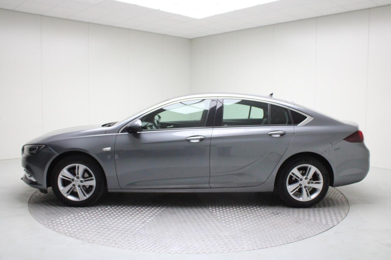 Opel INSIGNIA Gr Sport 1.5 T Business Executive | Automaat | PDC v&a | Luxe AGR Stoelen / Carplay / Keyless Entry
