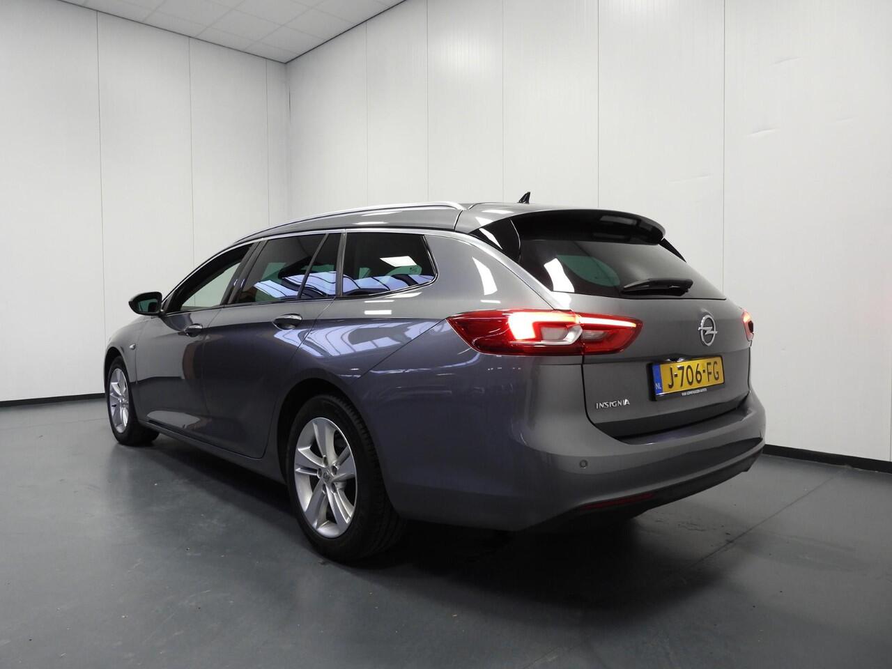 Opel INSIGNIA Sports Tourer 1.5 Turbo Business Executive NAVI/CAMERA/WINTERPACK/17"LMV!