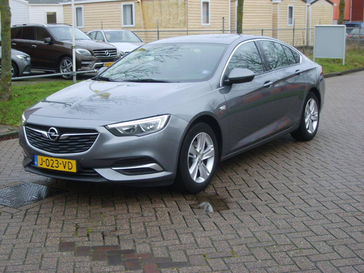 Opel INSIGNIA Grand Sport 1.5 Turbo Business Executive Schuifdak