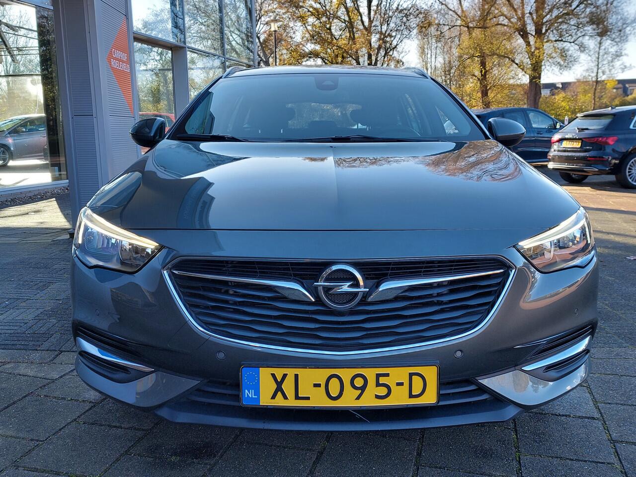 Opel INSIGNIA Sports Tourer 1.6 Turbo 200pk Automaat Business Executive | Navi | Apple Carplay+Android Auto | Clima | Cruise | Keyless Entry | Pdc V+A+Camera | Dodehoek+Rijstrooksensor | 18''lm | Trekhaak