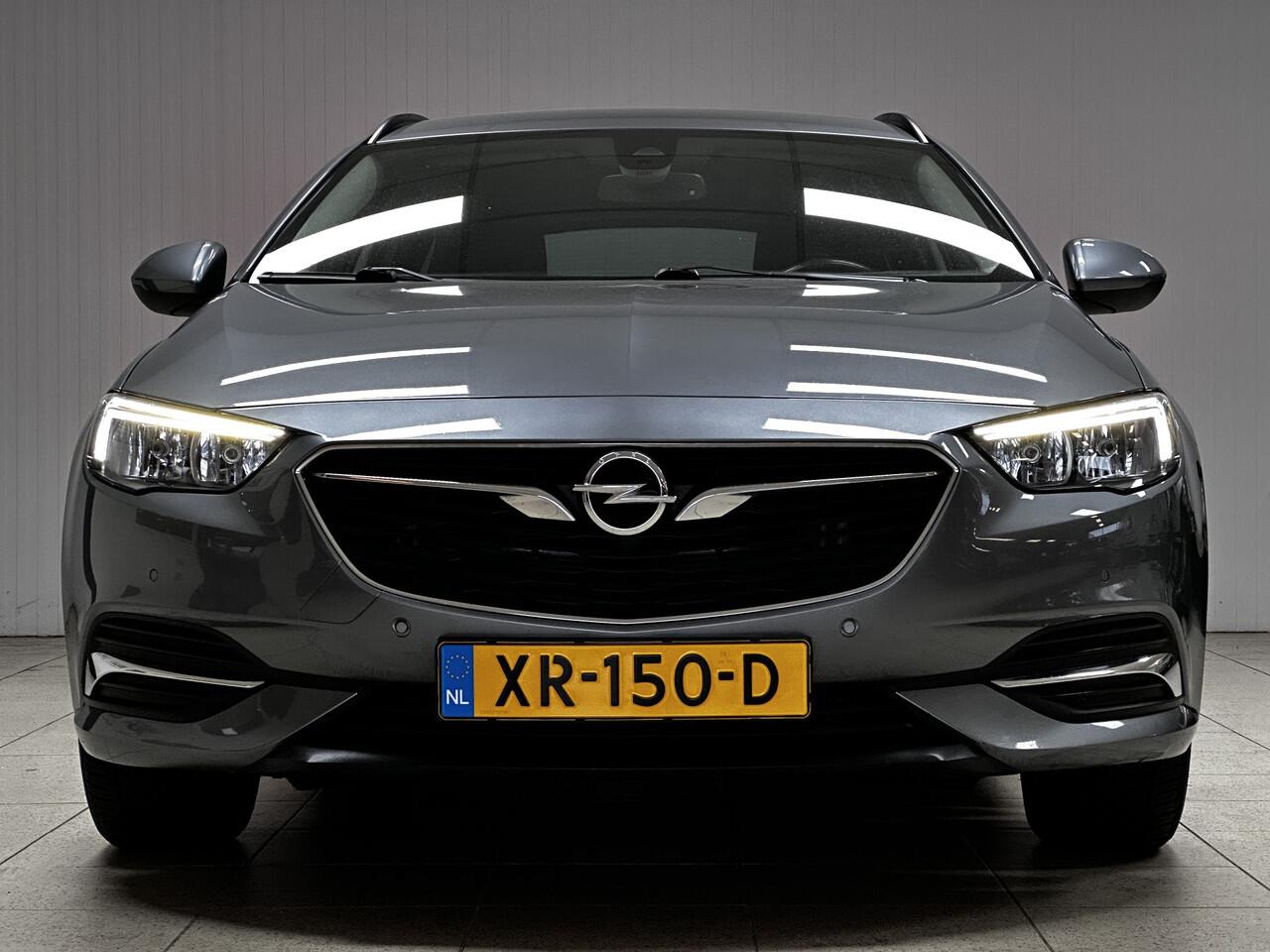 Opel INSIGNIA Sports Tourer 1.5 Turbo Edition/ 141pk/ Trekhaak/ Stoel + Stuurverw./ Apple + Android/ Camera/ 17'' LMV/ Lane-Assist./ Voorruitverw./ Dode-Hoek DET./ DAB+/ Grootlicht Assist./ Extra getint glas.