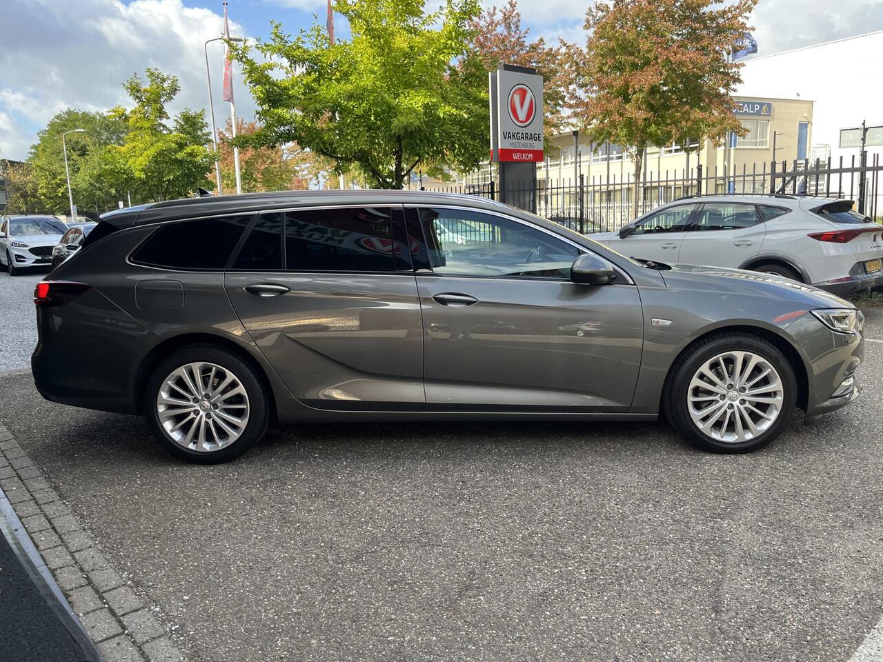 Opel INSIGNIA Sports Tourer 1.5 Turbo Innovation // LED // HALF LEDER // CAMERA+SENSOREN // NAVI // STUUR+STOELVERWARMING //