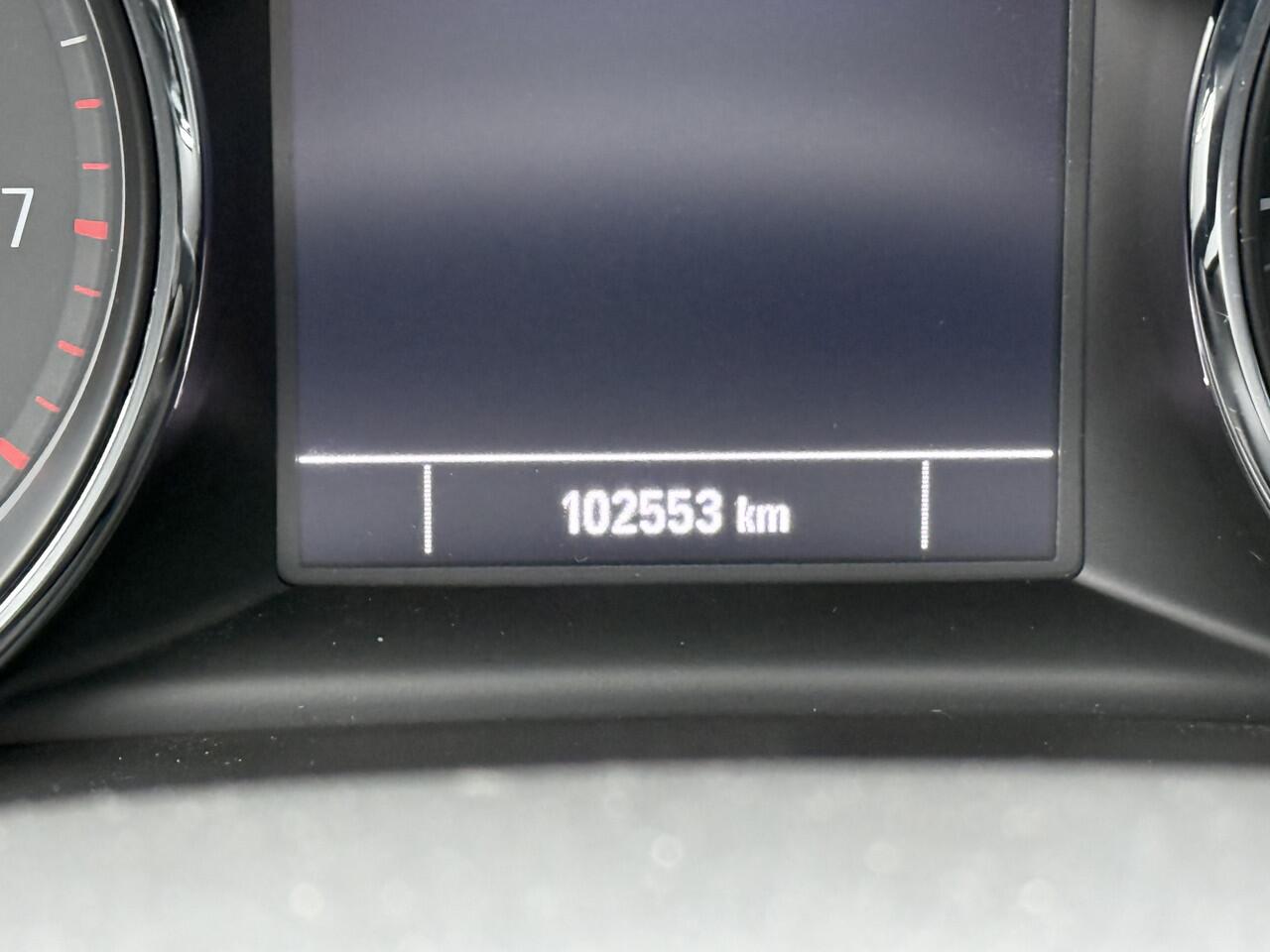 Opel INSIGNIA Sports Tourer BWJ 10-2020 | 1.5T 165PK Business Executive | LEER | TREKHAAK | STOELVERW | NAVI | CLIMA | CARPLAY | PDC | PRIVACY GLASS |