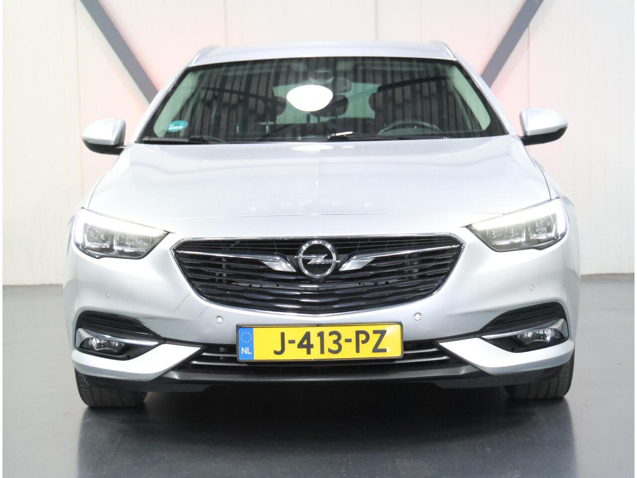 Opel INSIGNIA ST 165PK Turbo Innovation | 1ste eigenaar | AppleCarplay/AndroidAuto | Climate Control | Adaptive Cruise Control | Camera | AGR stoelen | Electrische achterklep | matrix LED | AUTOMAAT | Parkeersensoren | Privacy Glass | Isofix |