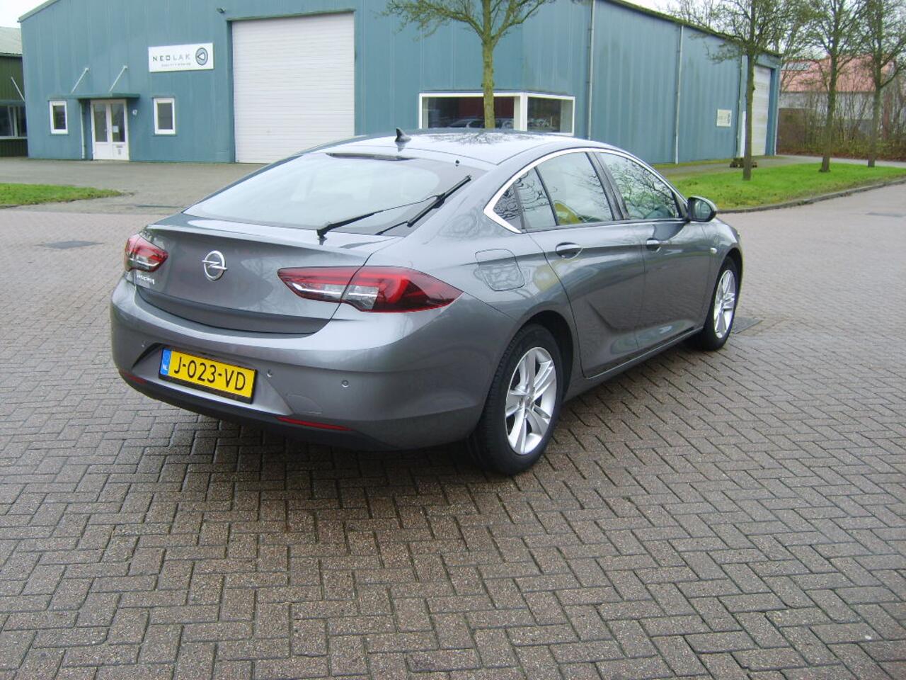 Opel INSIGNIA Grand Sport 1.5 Turbo Business Executive Schuifdak