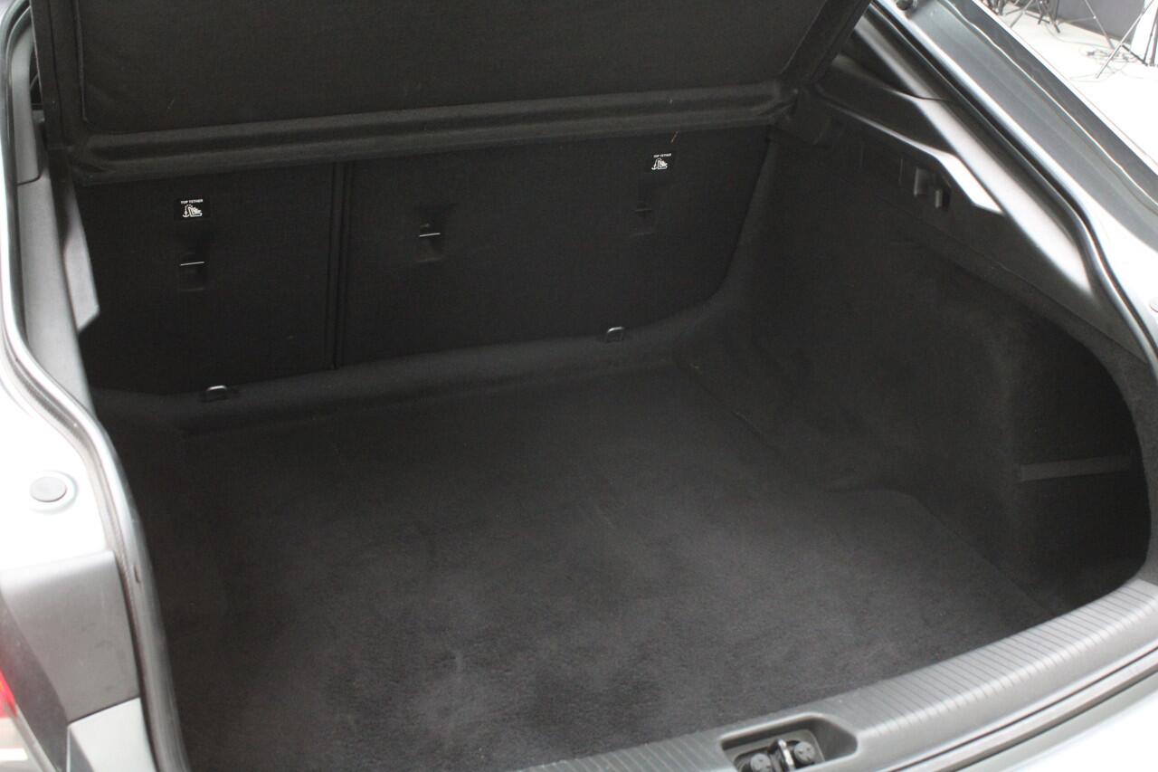 Opel INSIGNIA Gr Sport 1.5 T Business Executive | Automaat | PDC v&a | Luxe AGR Stoelen / Carplay / Keyless Entry