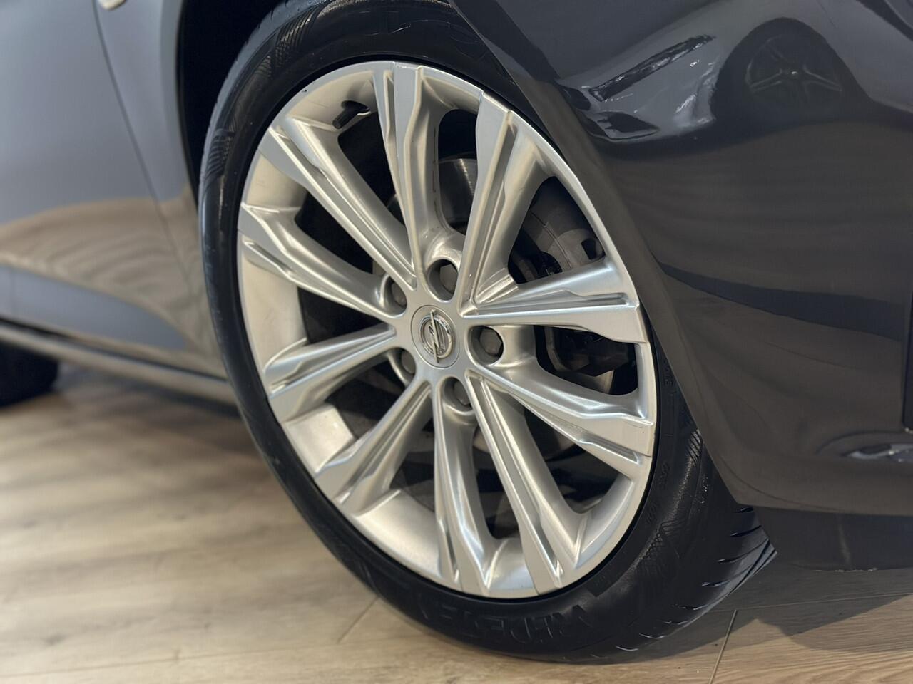 Opel INSIGNIA Grand Sport 1.5 CDTI Business Elegance Airco ECC | LED | Camera | Navigatie | Trekhaak | Cruise Control | Stuurverwarming | Apple Carplay Android Auto | Isofix | NAP |