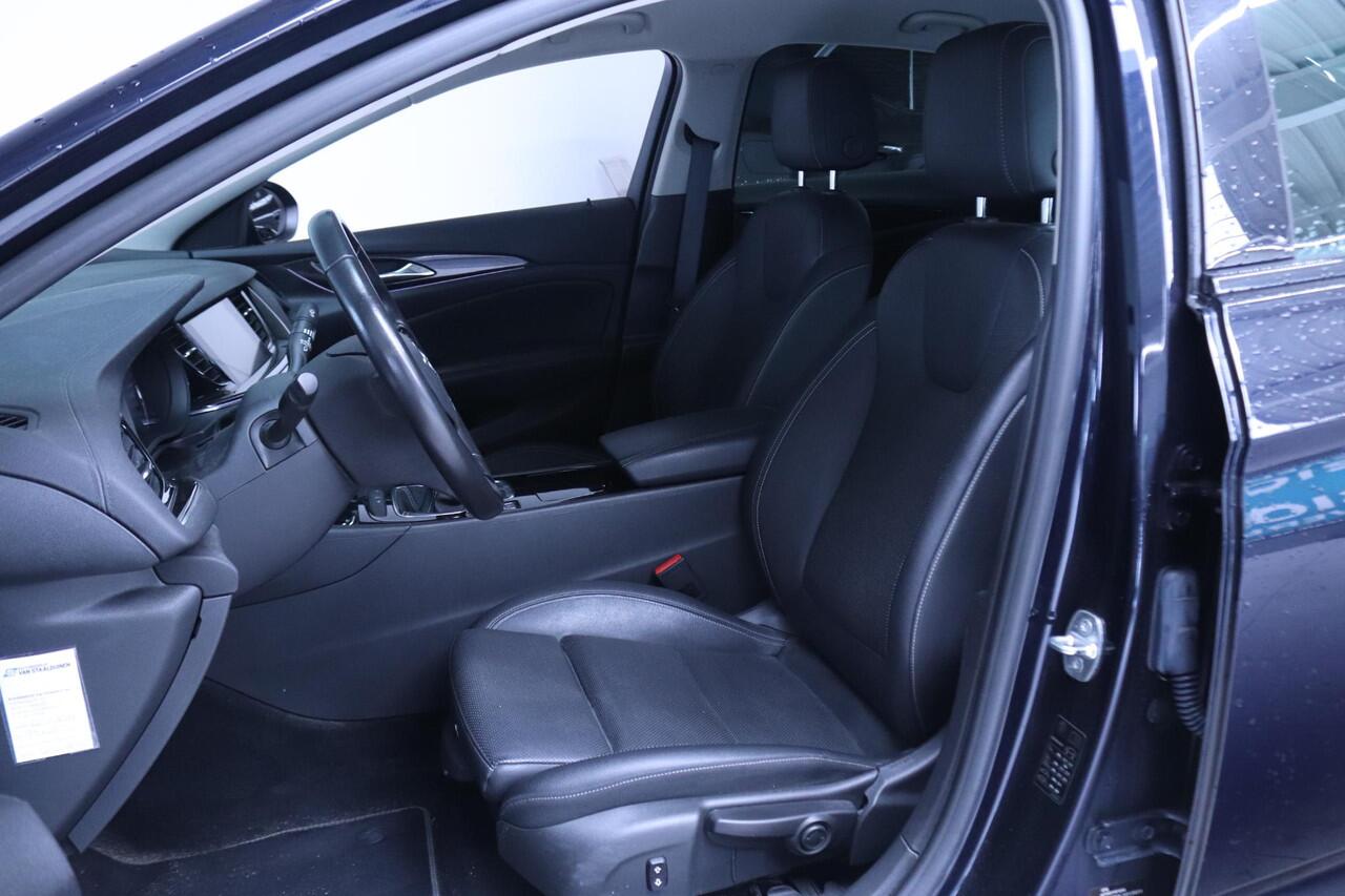 Opel INSIGNIA Grand Sport 1.5 Turbo Business Executive | Apple Carplay/Android Auto | Parkeersensoren voor, achter en camera | Navigatie | Trekhaak wegklapbaar |