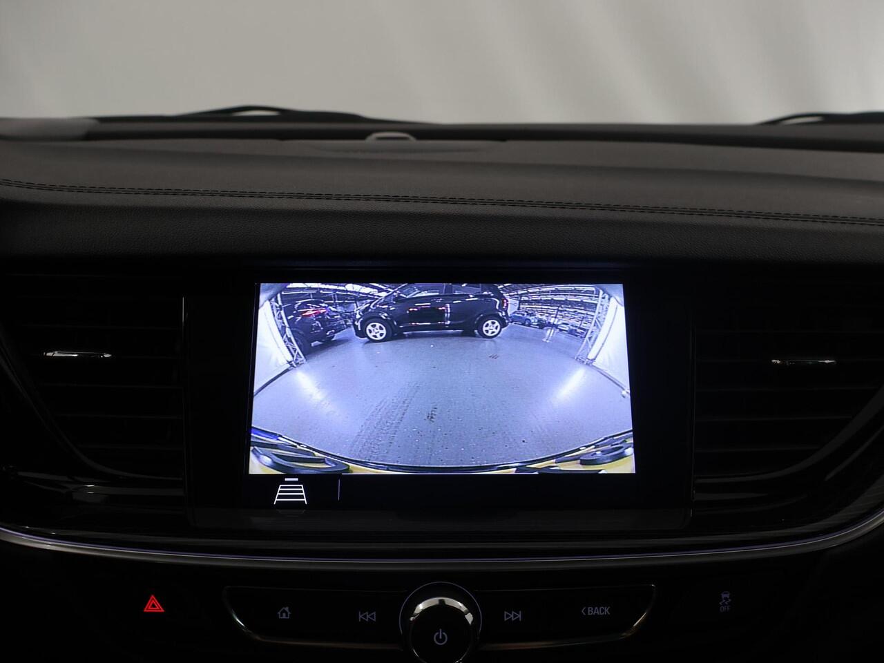 Opel INSIGNIA Grand Sport 1.6 Turbo Innovation | Navigatie | Head-Up | Comforstoelen | Parkeercamera | Climate Control | Keyless Go |