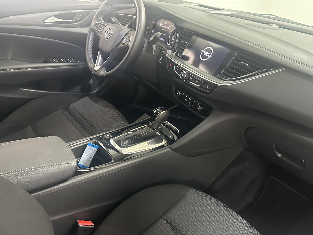 Opel INSIGNIA Sports Tourer 2.0 CDTI Business Executive CLIMA / NAVI / CRUISE / CAMERA 1e EIGENAAR