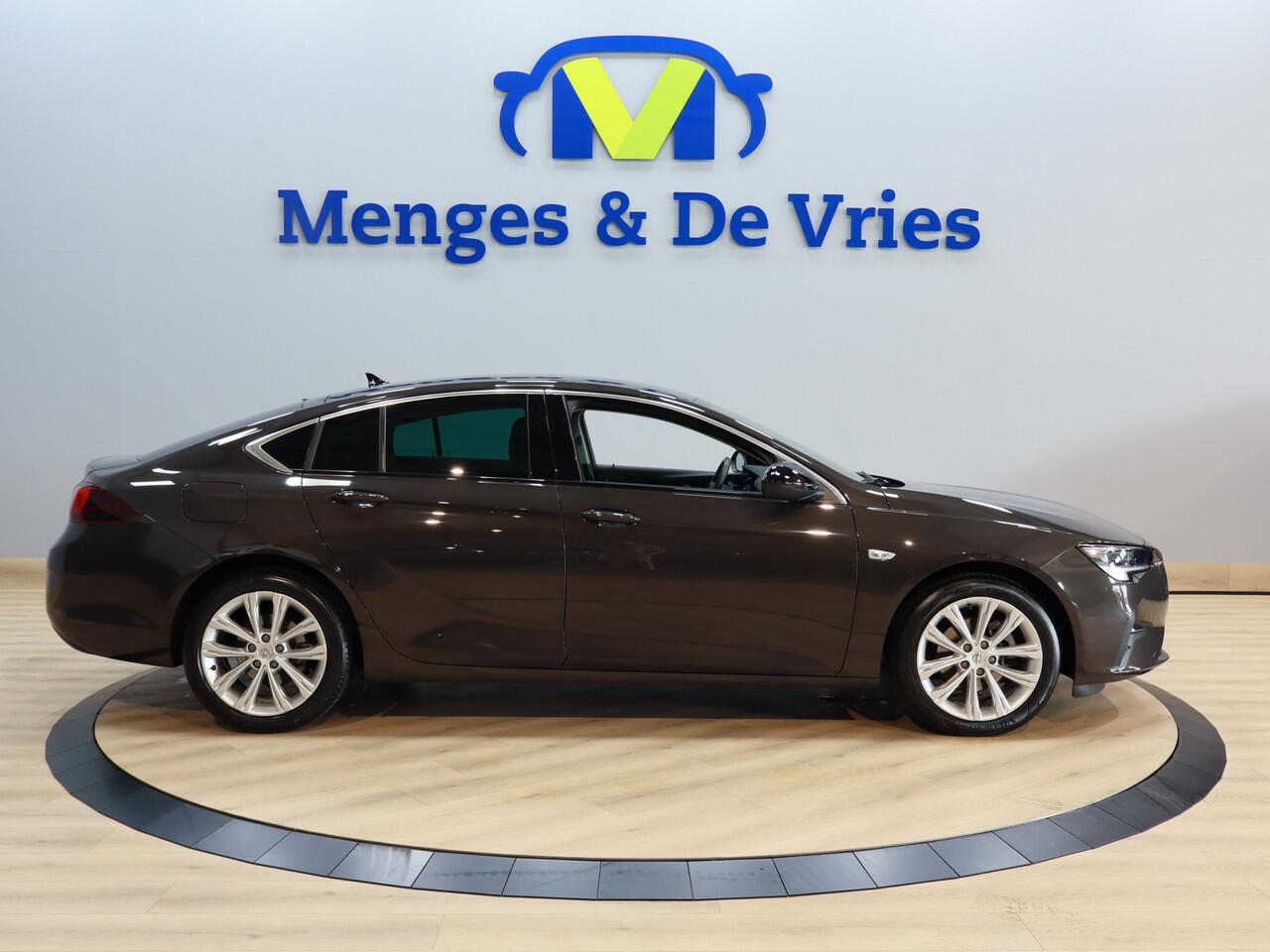 Opel INSIGNIA Grand Sport 1.5 CDTI Business Elegance Airco ECC | LED | Camera | Navigatie | Trekhaak | Cruise Control | Stuurverwarming | Apple Carplay Android Auto | Isofix | NAP |