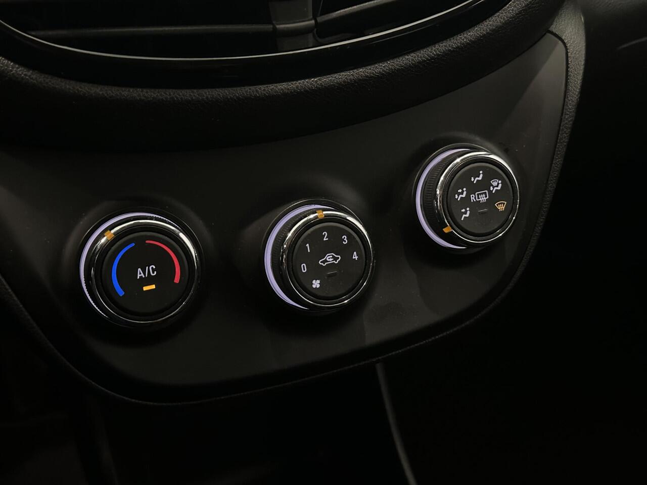 Opel KARL 1.0 Rocks Online Edition | Navigatie | Airco | Cruise Control | Lichtmetalen velgen 15" | Apple Carplay/Android Auto | 1e eigenaar!