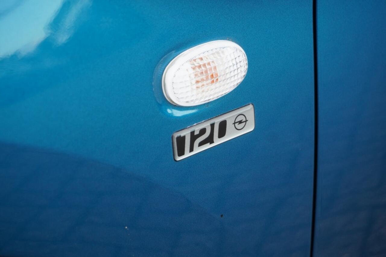 Opel KARL 1.0 120 jaar Edition / Parkeersensoren / 15 inch / Airco