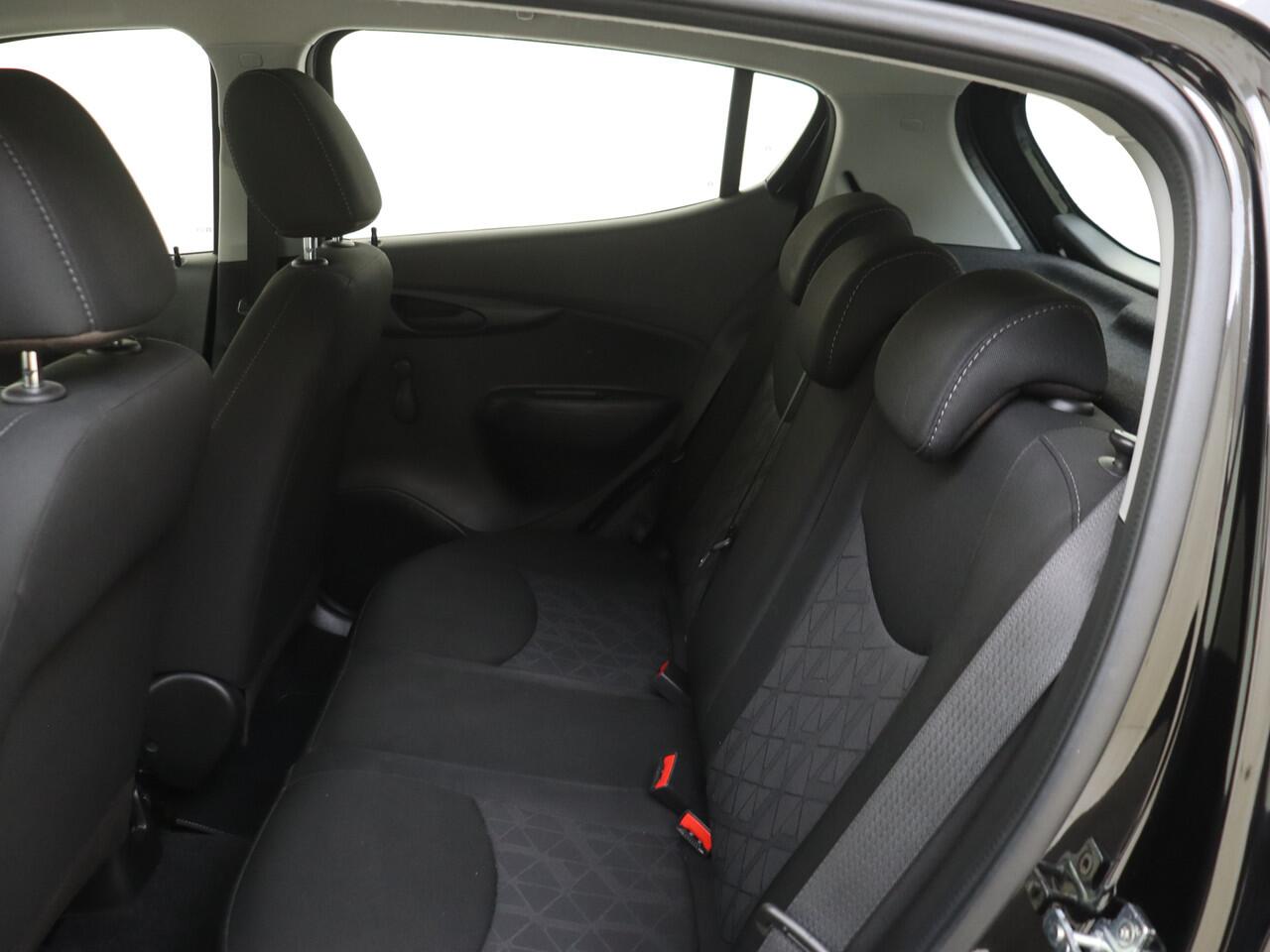 Opel KARL 1.0 ecoFLEX 120 Jaar Edition | Airco | Navigatie | Cruise |