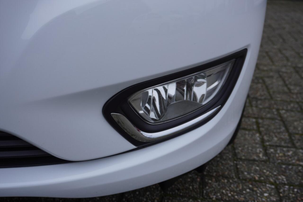 Opel KARL 1.0 Innovation / Parkeersensoren / Winterpakket / Navi / DAB+