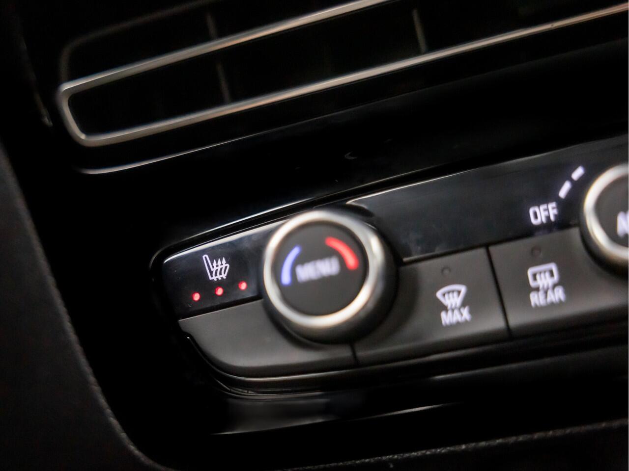 Opel MOKKA 1.2 Turbo GS Line Automaat (VIRTUAL COCKPIT, APPLE CARPLAY, GROOT NAVI, STUUR/STOELVERWARMING, LEDER, SPORTSTOELEN, GETINT GLAS, 360 CAMERA, ADAPTIVE CRUISE, NIEUWSTAAT)