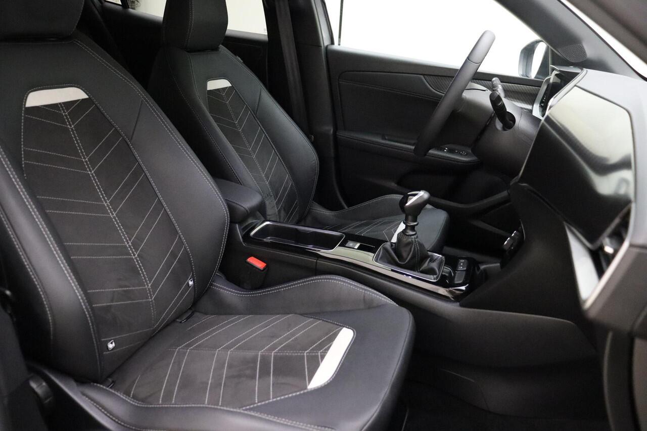 Opel MOKKA 1.2 Turbo Ultimate 136 PK | Dodehoek detectie | Massagestoel | Alcantara interieur | Two Tone | Black Pack | 18'' velgen