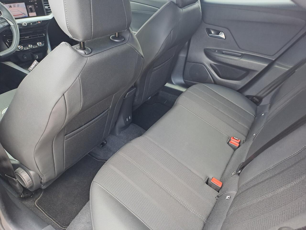 Opel MOKKA 1.2 Turbo Hybrid GS | LED-voor en achterlichten | Achteruitrijcamera | Keyless entry | Hill hold functie |