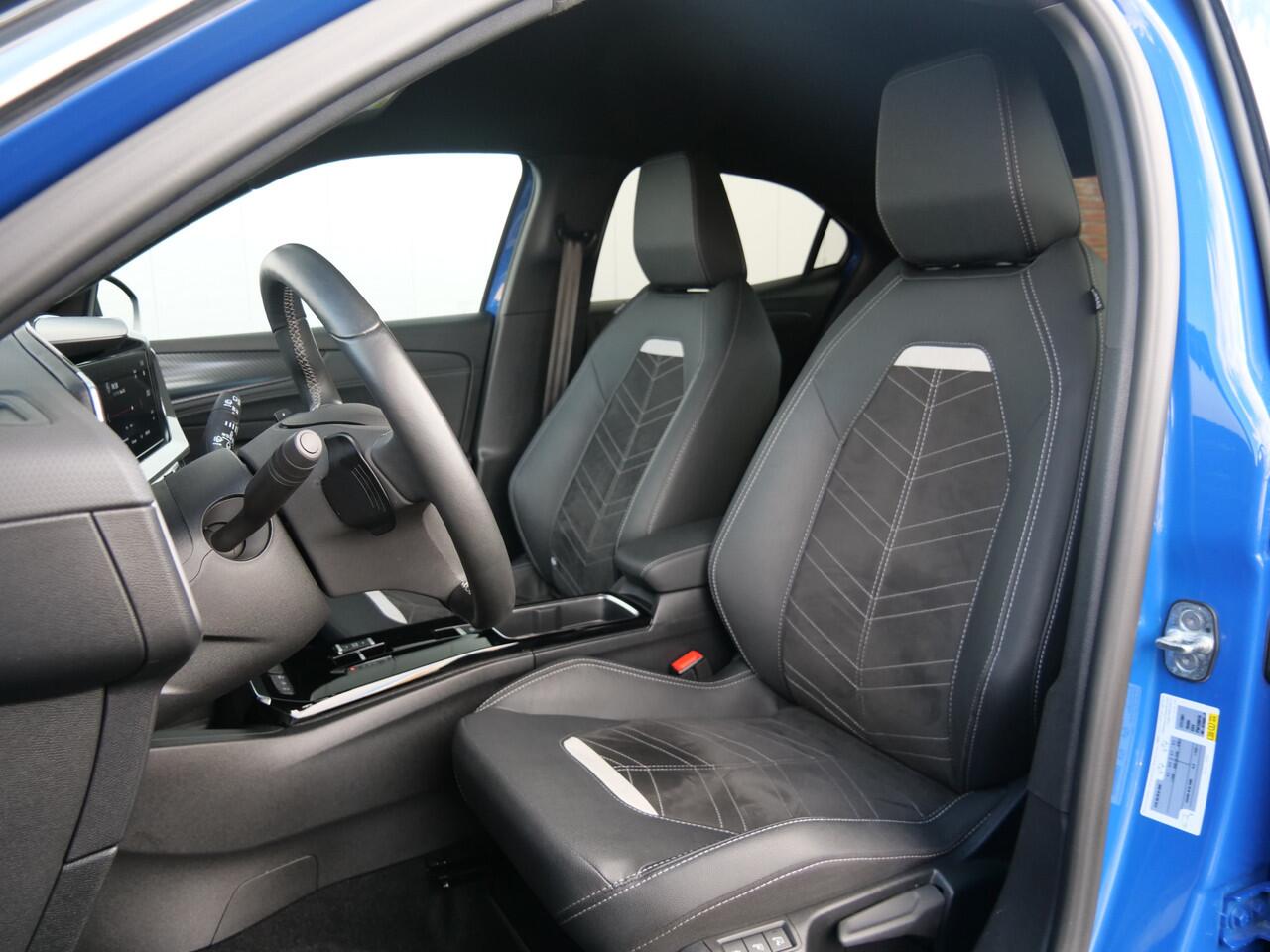 Opel MOKKA 1.2 Turbo 130pk Ultimate AUTOMAAT Keyless / Massage stoel / Stoelverw. / Apple Carplay