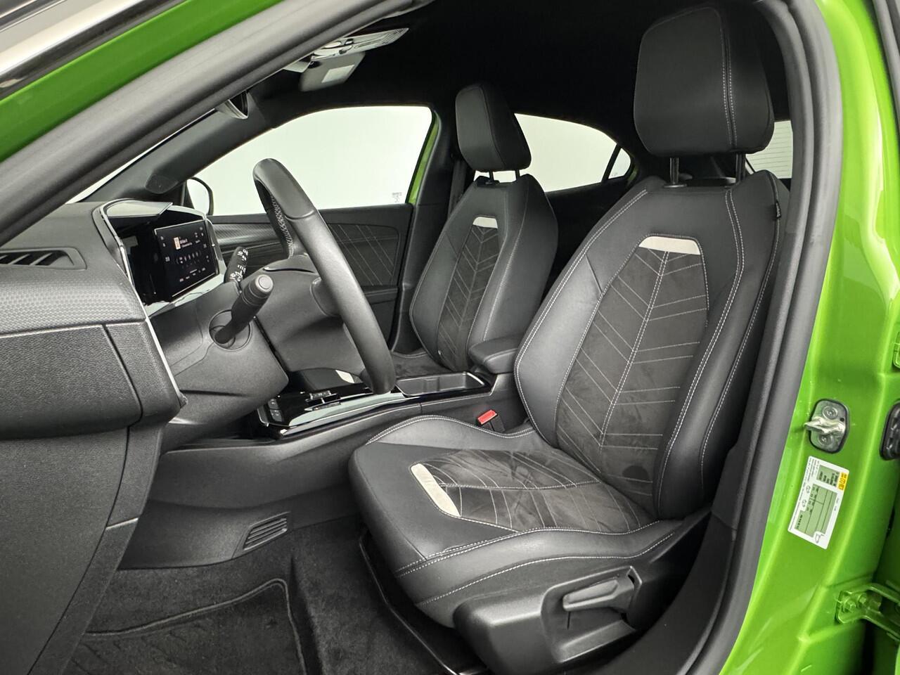 Opel MOKKA Mokka-e Ultimate 50-kWh 11kw bl. | Stuur/ stoelverwarming | Navigatie | Achteruitrijcamera | DAB+ |