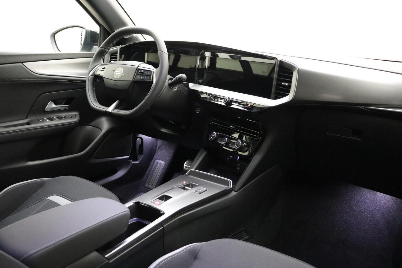 Opel MOKKA Electric GS 54 kWh NIEUW | ¤ 7.000 ACTIEKORTING! | Long range uitvoering | Navigatie | LED Matrix | Warmtepomp | 18'' lichtmetalen velgen | Drive assist | Adaptieve cruise control