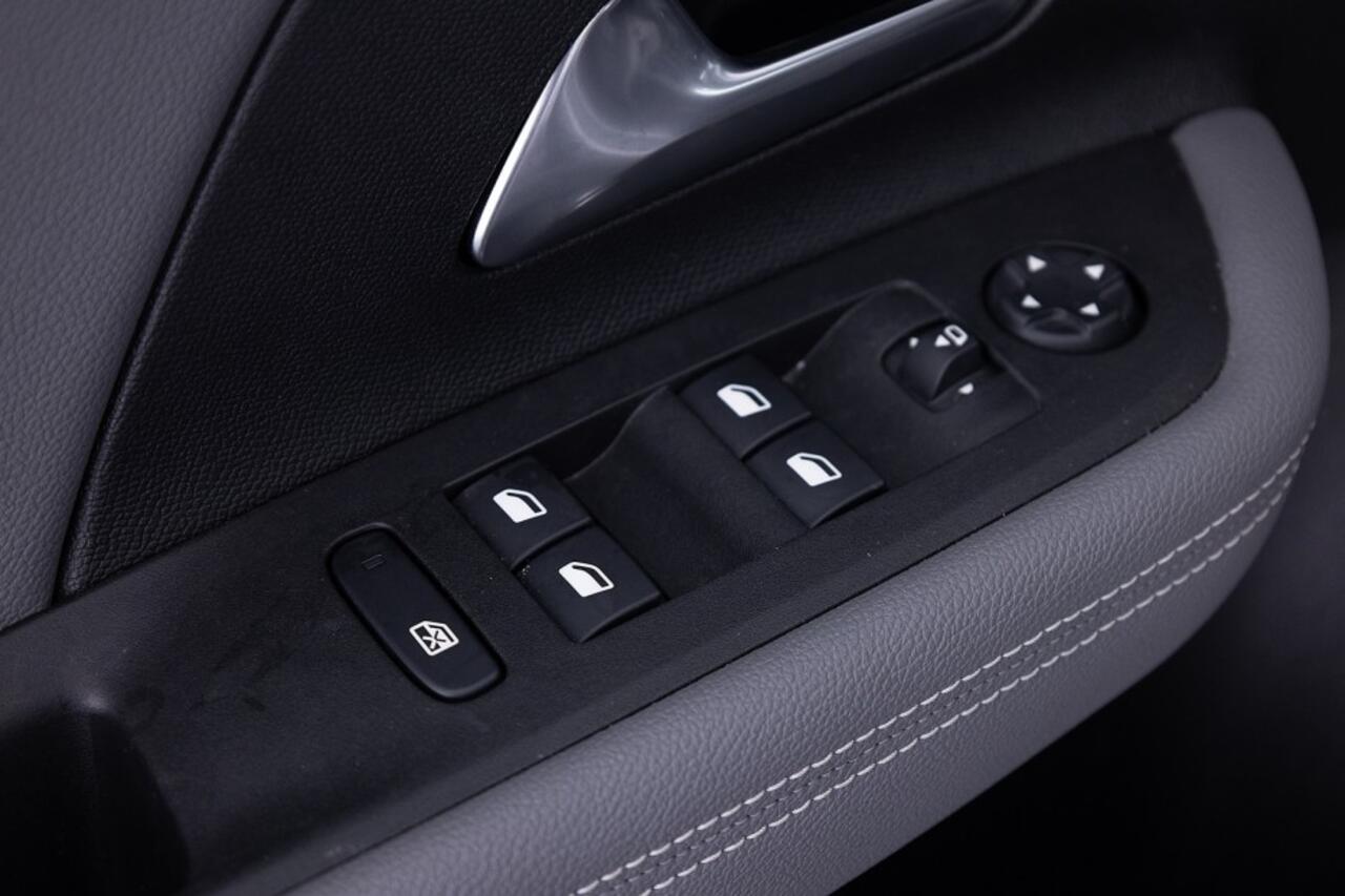 Opel MOKKA Mokka-e Elegance 50-kWh | SOH 100% | Half LEDER | Full LED | ECC