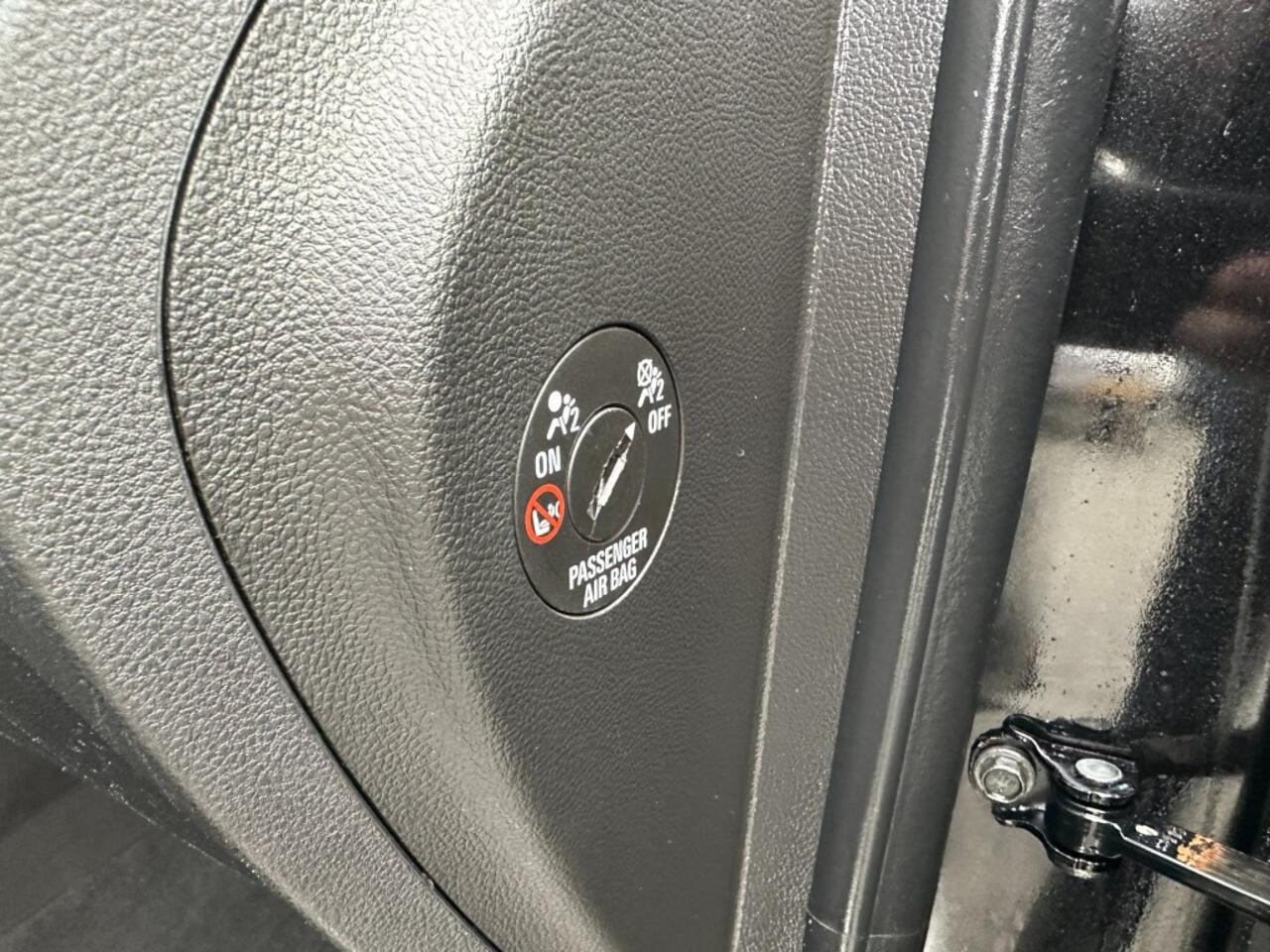 Opel MOKKA 1.4 Turbo Business, navigatie, trekhaak, PDC, cruise control, Apple Carplay