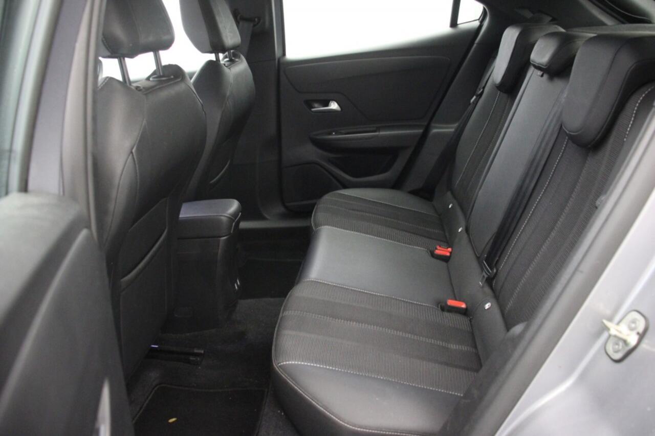 Opel MOKKA Elegance 50-kWh 11kw - Carplay, Navi, Camera, Clima, Stoel/Stuur verwarming