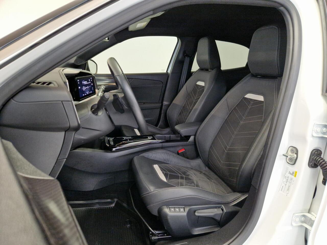 Opel MOKKA 1.2 Turbo Level 5 Ultimate | Automaat | Alcantara | Apple Carplay/Android Auto | Stoelverwarming | Stuurwielverwarming