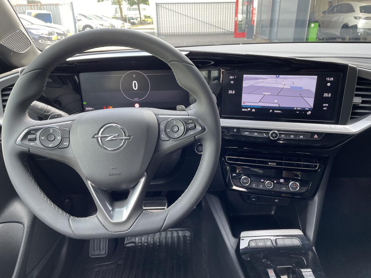 Opel MOKKA 130pk Ultimate (Camera - Keyless Entry - Parkeersensoren V+A - Navigatie - LED - Automatische Airco - Apple Carplay -Adaptieve Cruise Controle)