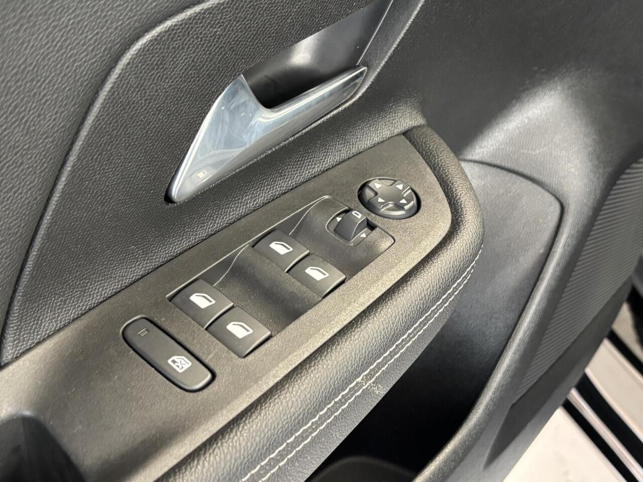 Opel MOKKA 1.2 Turbo Hybrid GS Automaat | Navigatie | Achteruitrijcamera | Massagestoel