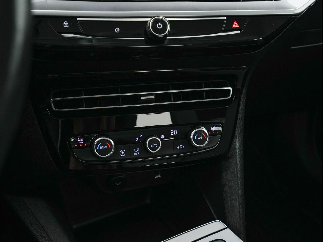 Opel MOKKA Mokka-e Elegance 50-kWh 11kw Blue Ultimate [ 3-Fase ] {SOH-91%} (INCL-BTW) *FULL-LED | MICROFIBRE | HEATED-SEATS | DAB+ | KEYLESS | DIGI-COCKPIT | CARPLAY | AMBIENT-LIGHT | CAMERA | LANE-ASSIST | SPORT-SEATS | 17"ALU*