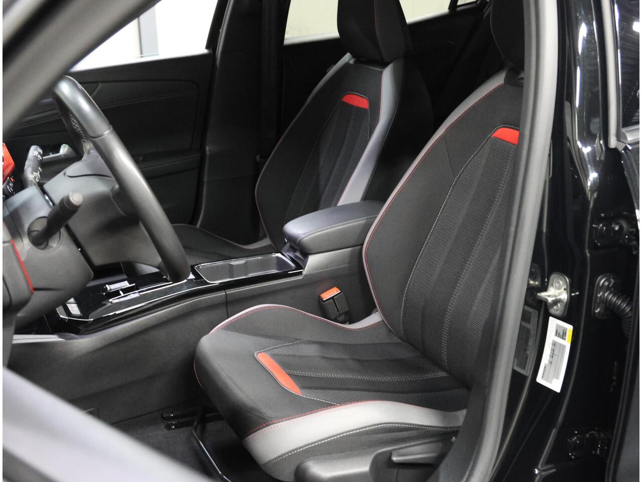 Opel MOKKA Mokka-e GS Line 50kWh 136PK | 1ste eigenaar | 3 FASE | ACCU 92,2% | Adaptive Cruise Control | Matrix LED | Camera | 18"LMV | Navigatie | Digitale Cockpit | Navigatie | FULL LED | Isofix | Privacy Glass |